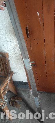 স্টিলের ৬ ফিট বাই ৭ ফিট খাট